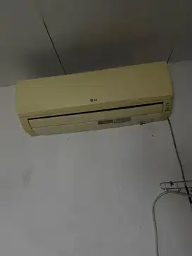 Ac 1/2 pk merek lg
