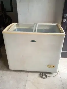 Freezer box frigigate