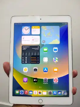 iPad Pro Wifi Seluler Gold 128GB 9,7inch tahun 2016 Mulusss