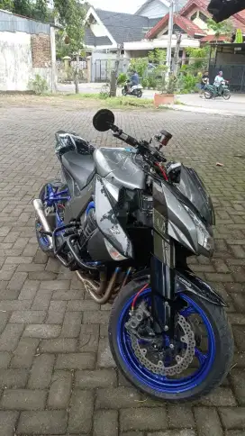 JUAL!! KAWASAKI Z1000 SPECIAL EDITION ABS 2013