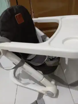 Kursi makan bayi merk Gobbler