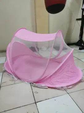 Kelambu bayi pink