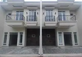 rumah terlaris cempaka putih 5 dekat yarsi,rsij,busway,kemayoran