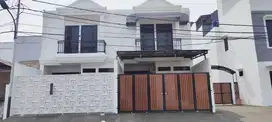 rumah terkeren cempaka putih tengah dekat taman solo,kemayoran,salemba