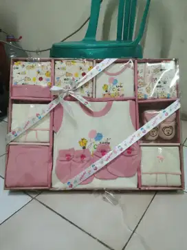 Baju bayi lengkap, baby gift set cewek