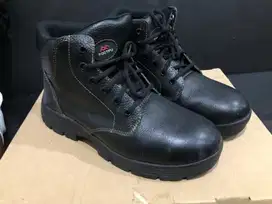 Sepatu safety FOOTFU