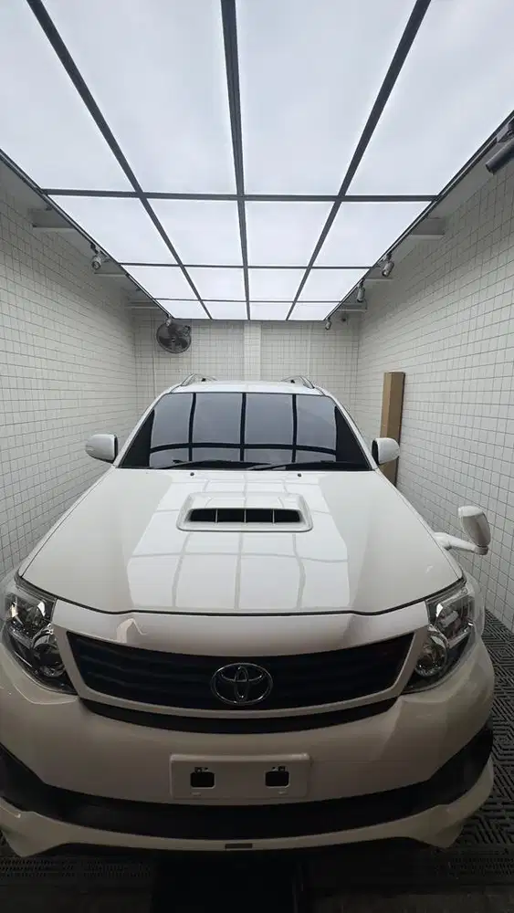 Fortuner VNT TRD 2.5 AT 2014 Last Edition (Housing Stop Lamp Hitam)