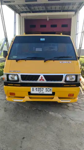 Di jual L300 mobil siap kerja surat menyurat lengkap