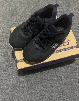 Sepatu Ando navy