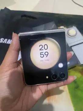 Galaxy z Flip 5