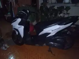 Vario white 125 2022