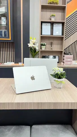 Macbook Air M2 Starlight 16/256
