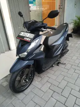 Beat deluxe 2023 Biru