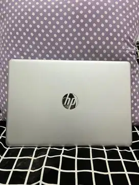 LAPTOP HP 14s cf3076TU
