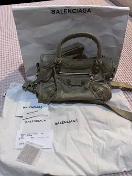 Preloved balenciaga mini city size 24 authentic