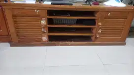 Meja tivi bekas