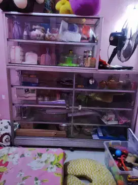 Dijual etalase bekas