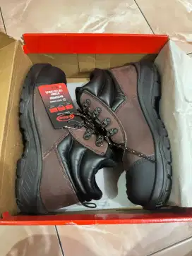 Sepatu Safety Dr Osha Size 43