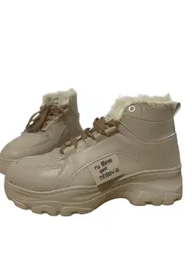 Sepatu Boots Wanita
