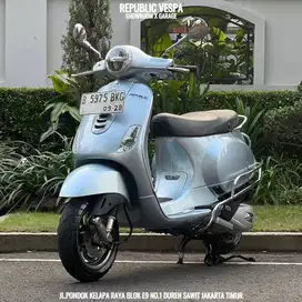 PIAGGIO VESPA LX 125 IGET LED Tahun 2023 GREY DELICATO