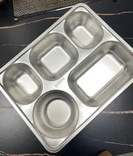 Ready banyak food tray stainless ukuran T6