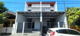 Rumah Baru Semolowaru 1,5M Nego. Hadap Barat (tidak panas). Row 7meter