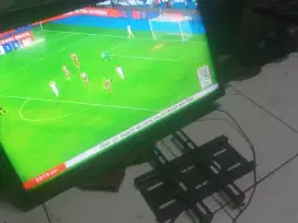 Tv led LG 24 inc dan bereket tembok