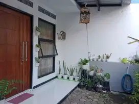 Rumah dijual dekat segitiga emas klipang