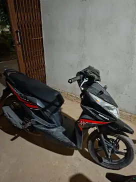 Honda beat hitam 2016