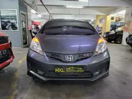 [TANGAN PERTAMA]HONDA JAZZ RS AT 2011 E [TERAWAT]