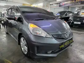 [TANGAN PERTAMA]HONDA JAZZ RS AT 2011 [E]