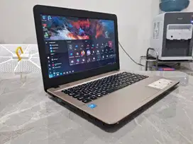 ASUS 4GB 1TB SSD ReadyUp W10 ORI Batre Kuat Laptop Intel N4000 Garansi