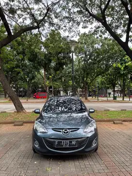 Mazda 2 Sport tahun 2012 Abu Abu Kondisi Istimewa KM 80 rban