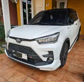 Toyota Raize 2023 Bensin GR Sport Turbo 1000cc two tone putih white