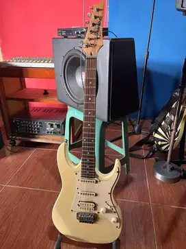 Gitar listrik ibanez dijual biar cuci gudang