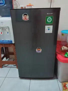 kulkas 1 pintu sharp