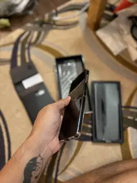 SAMSUNG Z FLIP 5 8gb/512gb bekas tapi masih BAGUS!
