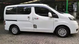 JUAL CEPAT NISSAN EVALIA SV/MT 2013 KM RENDAH TERAWAT SIAP PAKAI