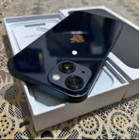 IPhone 13 128gb Midnight iBox (pemakaian 2 bulan)