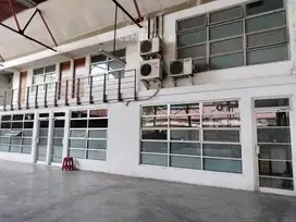 Dijual Lahan Ex Showroom Mobil Bentuk Kotak CW16518