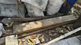 Sepatu Garfu Forklift