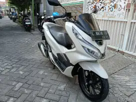 Jual pcx ABS 2020 km 28 rb istimewa samsat manyar