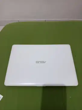 Notebook Asus E203MAH - Baca Deskripsi