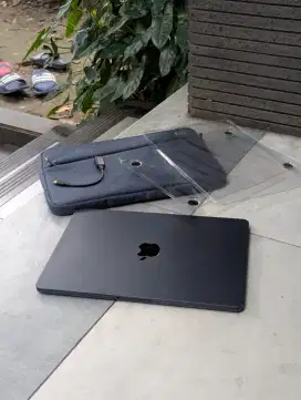 Macbook Air M2 8/256gb Like New