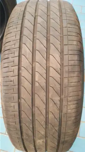 BS Turanza T005A 215/55 R17