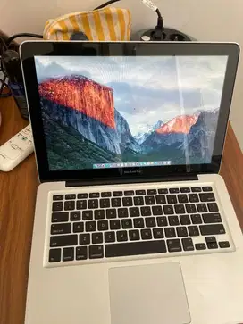 Dijual Macbook pro 2010