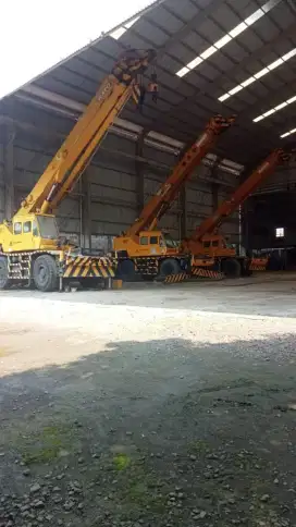 Raughterain crane kato 25 ton tahun 2008
