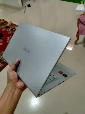 Laptop asus ryzen 3 ram 8gb