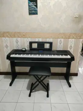 Piano Digital Yamaha DGX 660