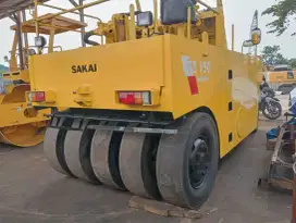 JUAL TIRE ROLLER / PNEUMATIC ROLLER SAKAI TS150.
